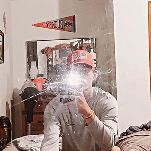 Meet your Posher, Devin